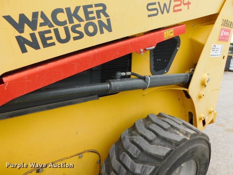 image for item DK8542 2015 Wacker Neuson SW24  skid steer loader