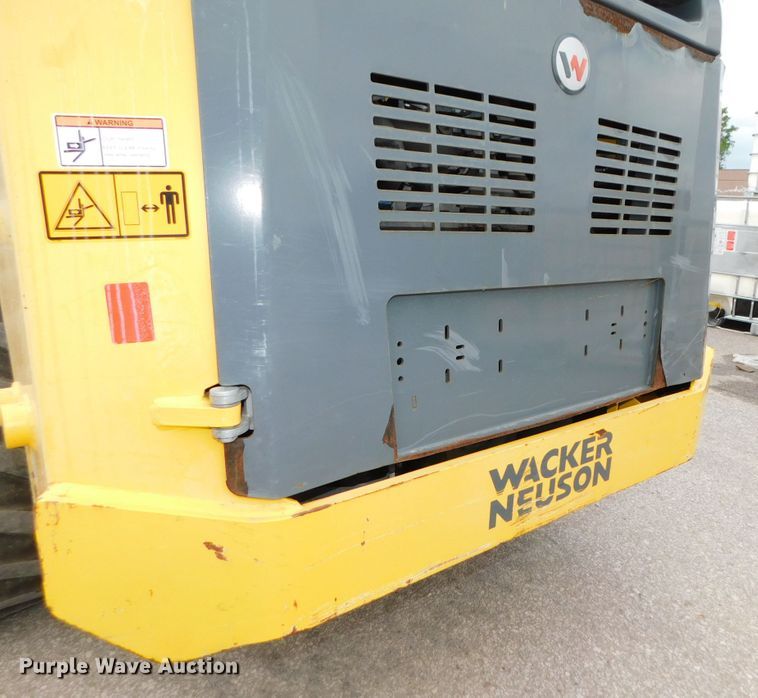 image for item DK8542 2015 Wacker Neuson SW24  skid steer loader