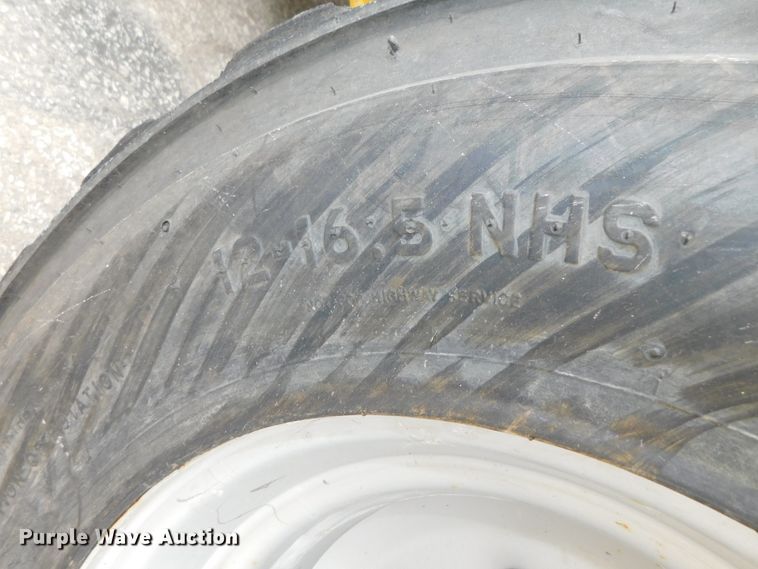 image for item DK8542 2015 Wacker Neuson SW24  skid steer loader