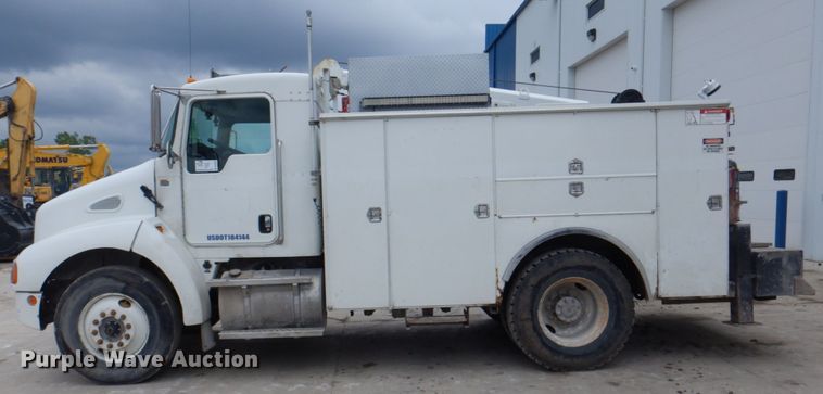 image for item DL0042 2006 Kenworth T300  utility / service truck