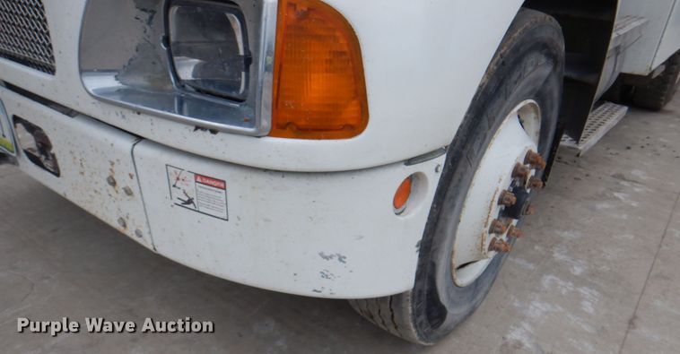 image for item DL0042 2006 Kenworth T300  utility / service truck