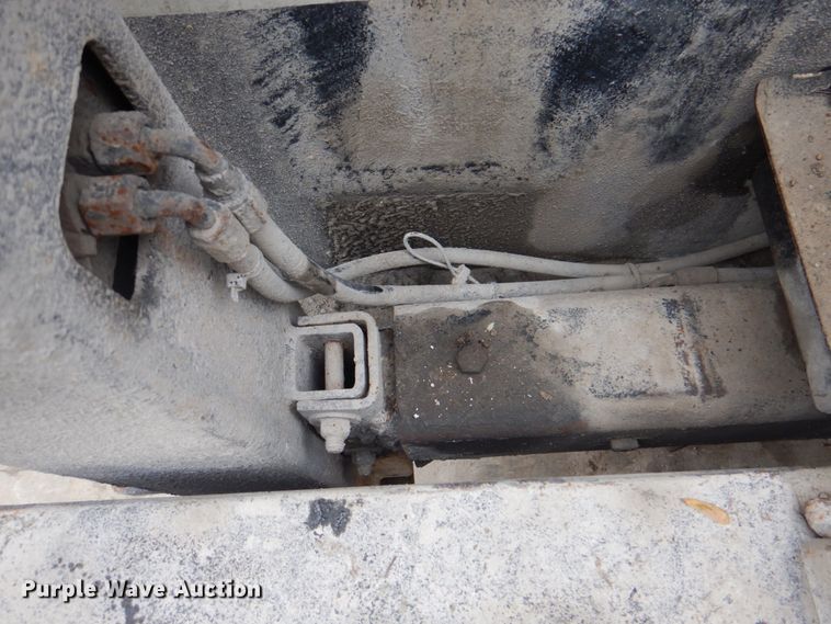 image for item DL0042 2006 Kenworth T300  utility / service truck