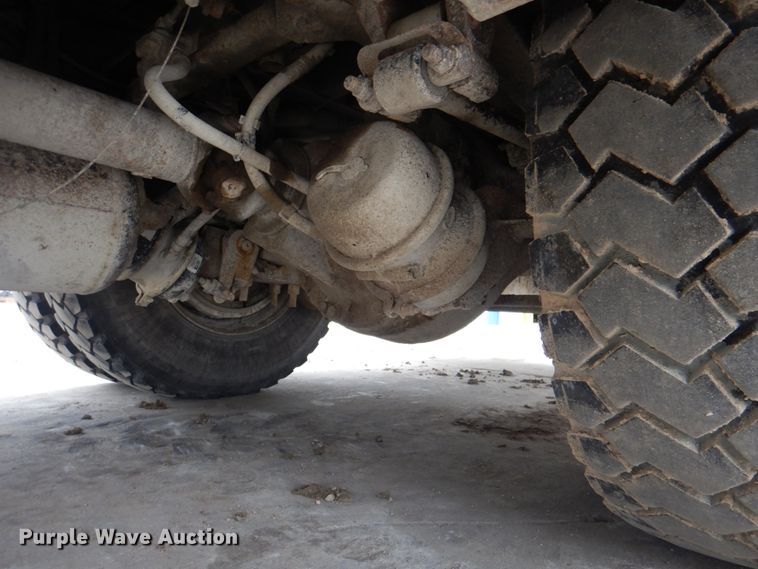 image for item DL0042 2006 Kenworth T300  utility / service truck