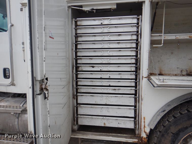 image for item DL0042 2006 Kenworth T300  utility / service truck