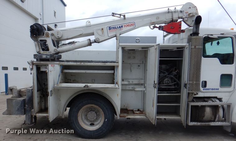 image for item DL0042 2006 Kenworth T300  utility / service truck