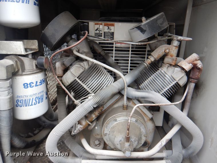 image for item DL0042 2006 Kenworth T300  utility / service truck