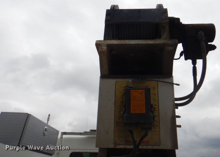 image for item DL0042 2006 Kenworth T300  utility / service truck