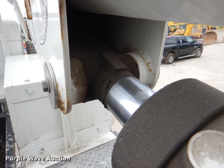 image for item DL0042 2006 Kenworth T300  utility / service truck