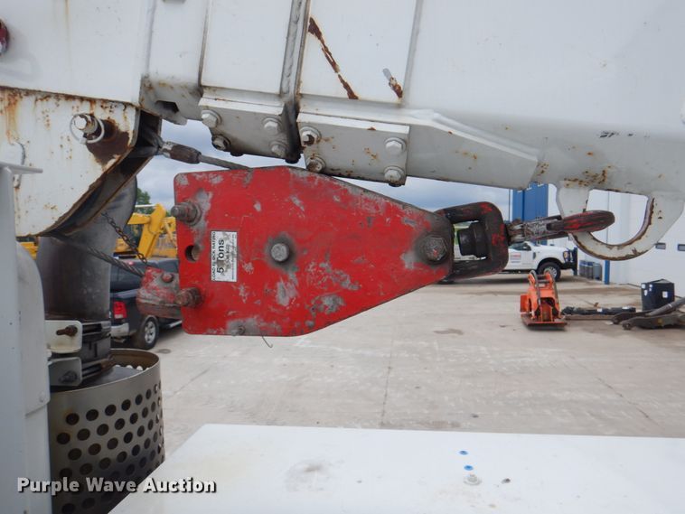 image for item DL0042 2006 Kenworth T300  utility / service truck