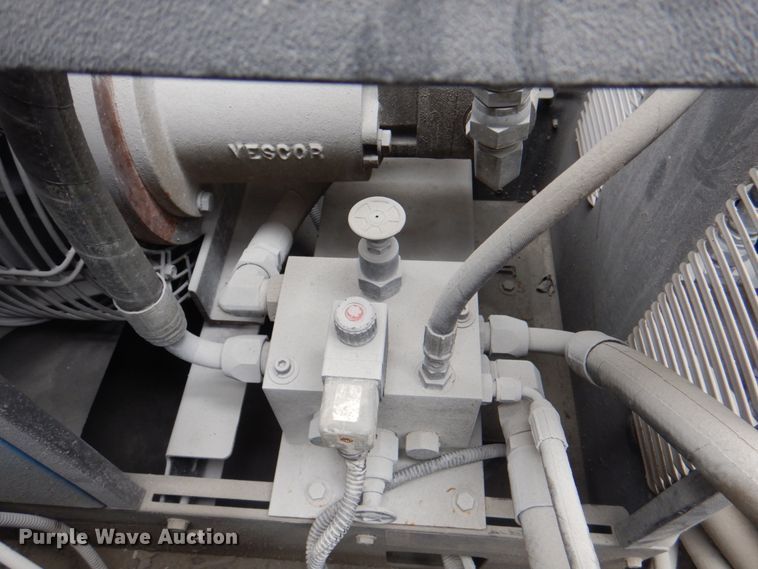 image for item DL0042 2006 Kenworth T300  utility / service truck