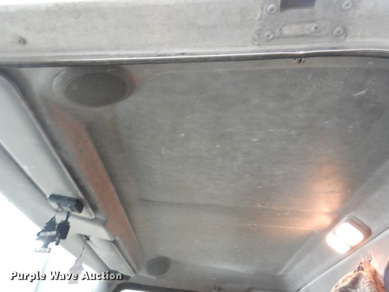 image for item DL0042 2006 Kenworth T300  utility / service truck