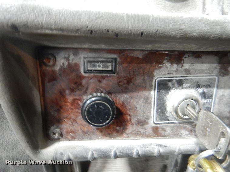 image for item DL0042 2006 Kenworth T300  utility / service truck