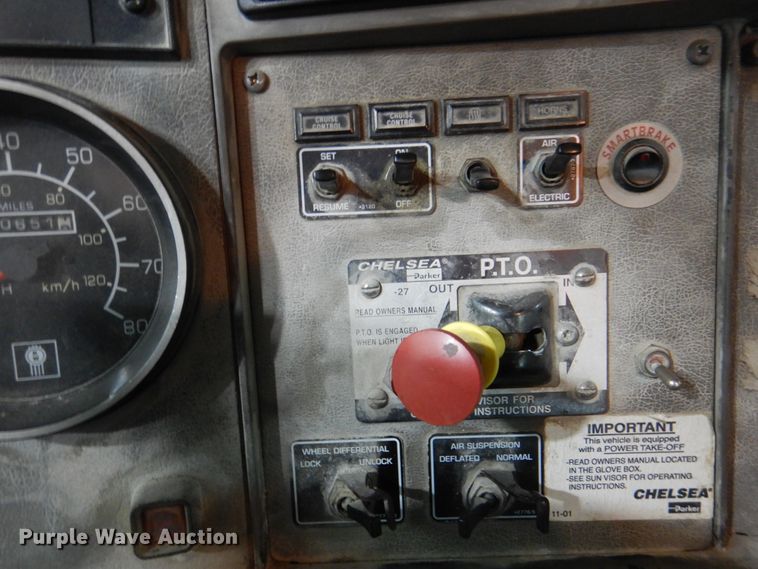 image for item DL0042 2006 Kenworth T300  utility / service truck