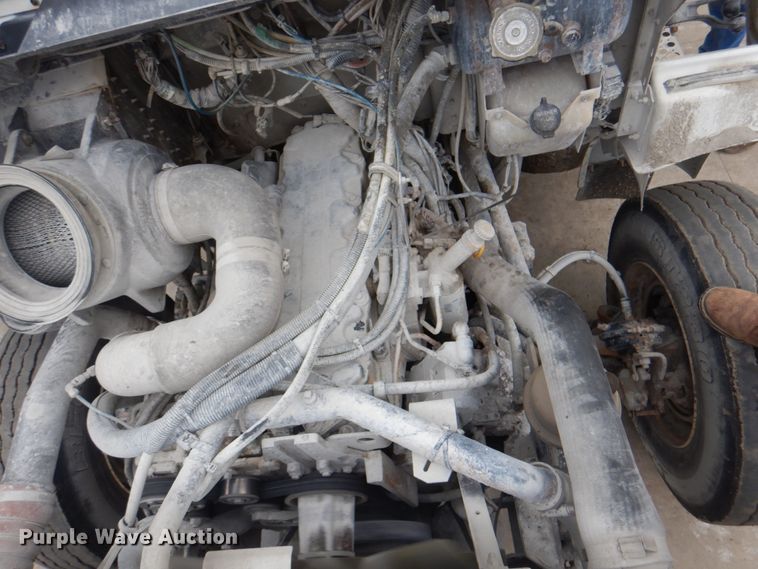 image for item DL0042 2006 Kenworth T300  utility / service truck