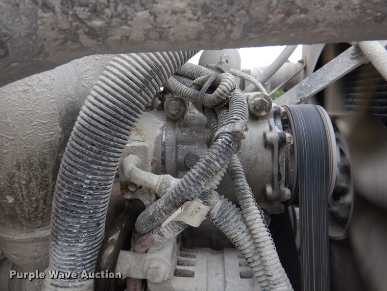 image for item DL0042 2006 Kenworth T300  utility / service truck