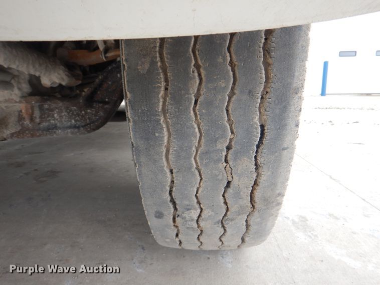 image for item DL0042 2006 Kenworth T300  utility / service truck