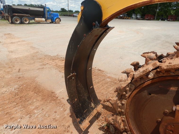 image for item DL0347 1986 Vermeer T-800C  trencher