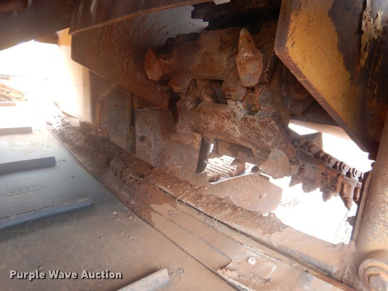 image for item DL0347 1986 Vermeer T-800C  trencher