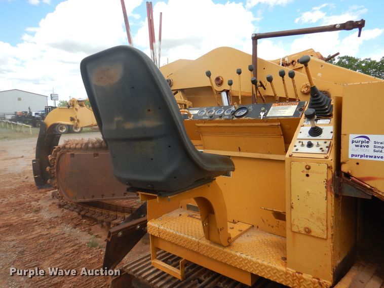 image for item DL0347 1986 Vermeer T-800C  trencher