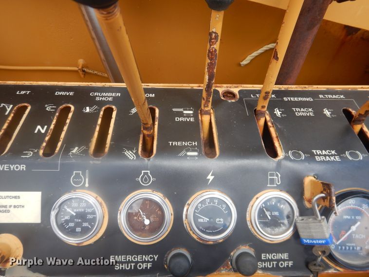 image for item DL0347 1986 Vermeer T-800C  trencher