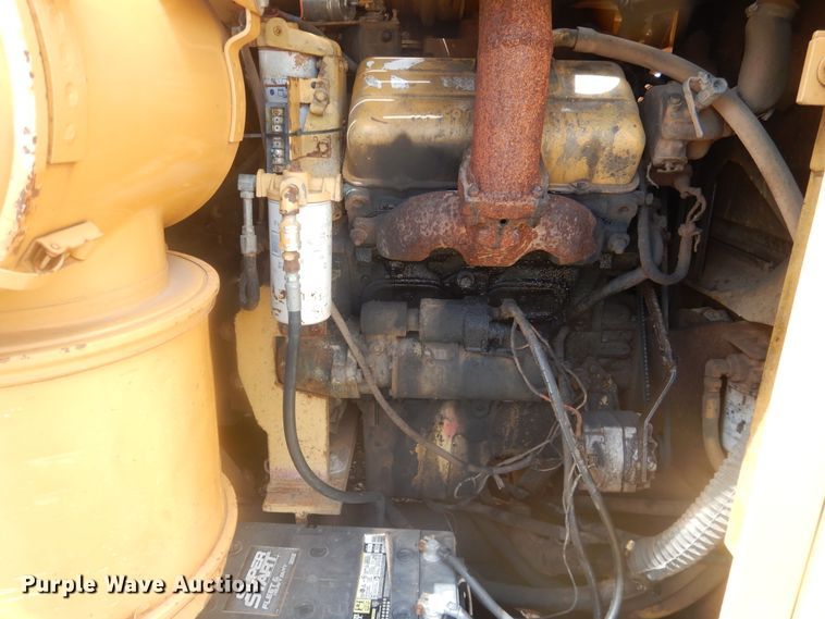 image for item DL0347 1986 Vermeer T-800C  trencher