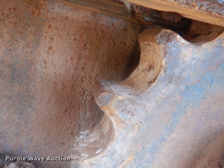 image for item DL0347 1986 Vermeer T-800C  trencher