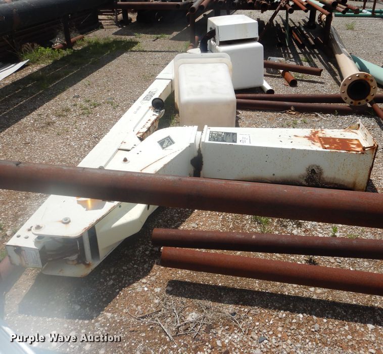 image for item DL0349 2002 Versalift Tel29IH  boom