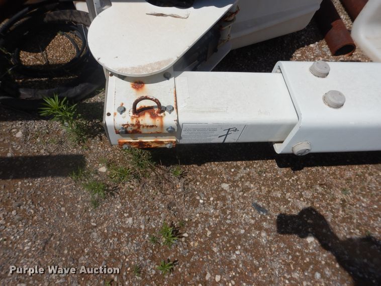 image for item DL0349 2002 Versalift Tel29IH  boom