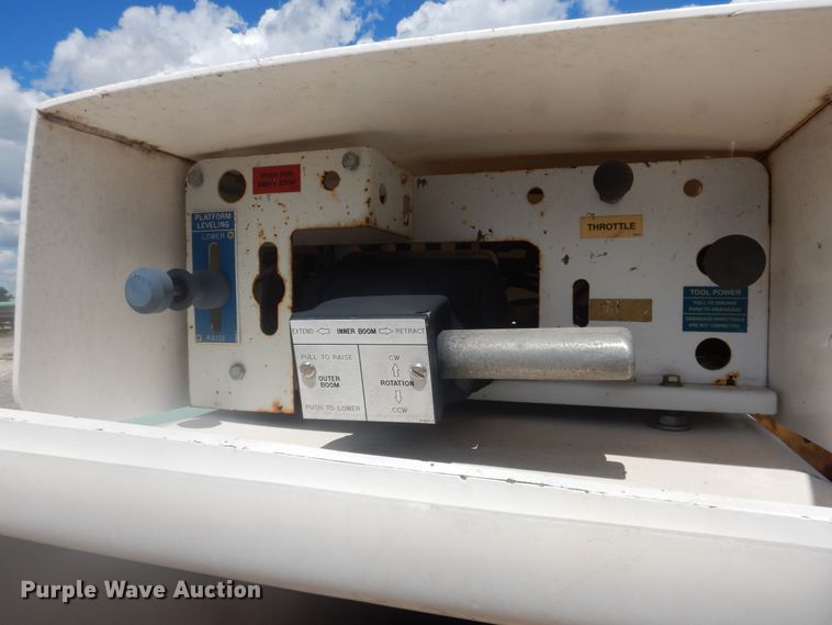 image for item DL0349 2002 Versalift Tel29IH  boom