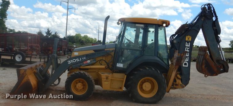 image for item DL0352 2008 John Deere 310SJ  backhoe