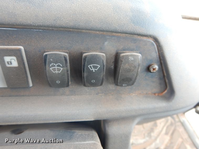 image for item DL0352 2008 John Deere 310SJ  backhoe