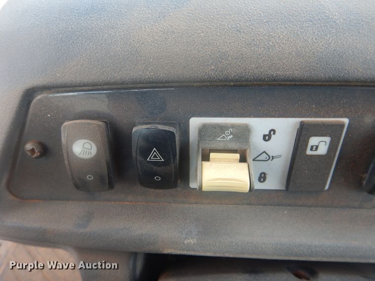 image for item DL0352 2008 John Deere 310SJ  backhoe