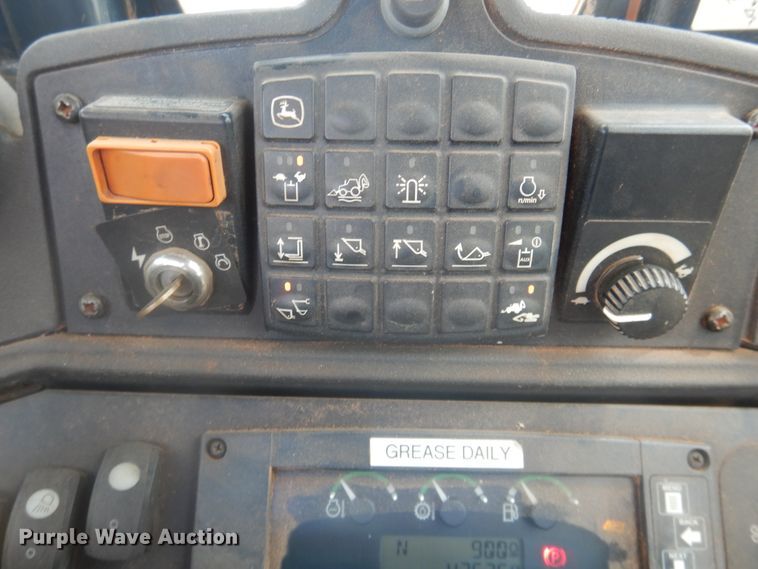 image for item DL0352 2008 John Deere 310SJ  backhoe