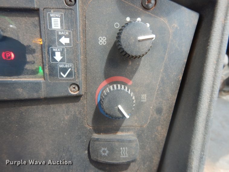 image for item DL0352 2008 John Deere 310SJ  backhoe