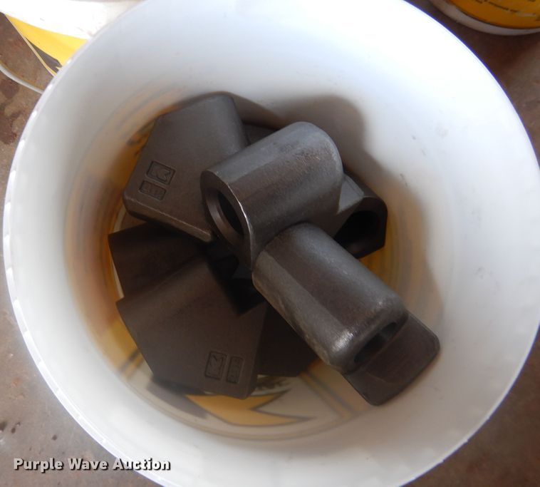 image for item DL0353 Trencher teeth