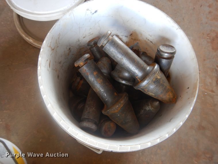 image for item DL0353 Trencher teeth