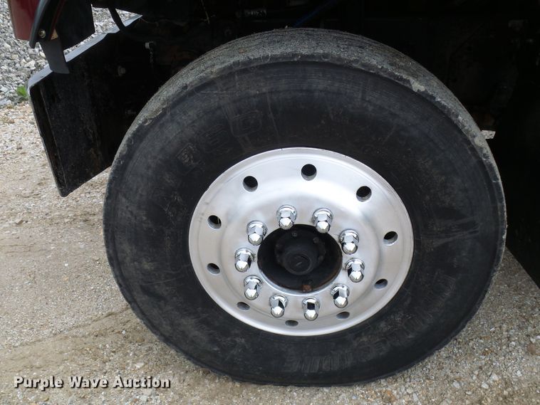 image for item DL0976 2002 International 5500i  dump truck