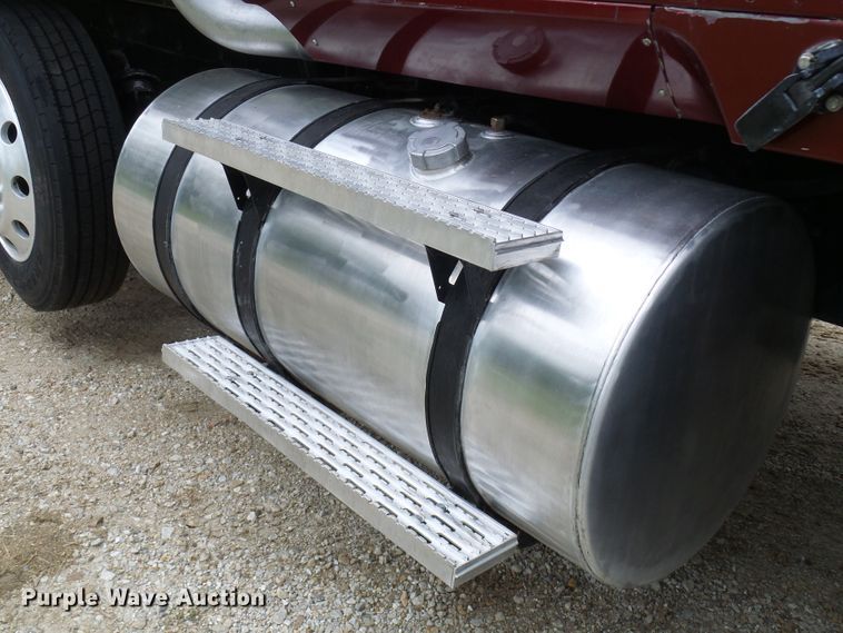 image for item DL0976 2002 International 5500i  dump truck