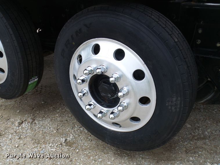 image for item DL0976 2002 International 5500i  dump truck