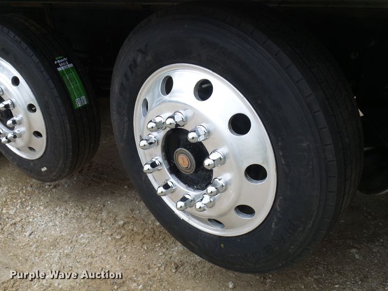 image for item DL0976 2002 International 5500i  dump truck