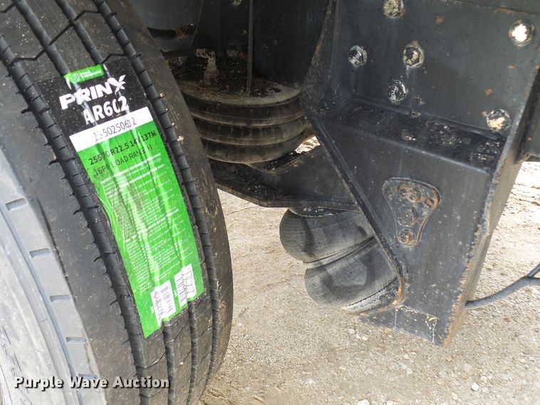 image for item DL0976 2002 International 5500i  dump truck