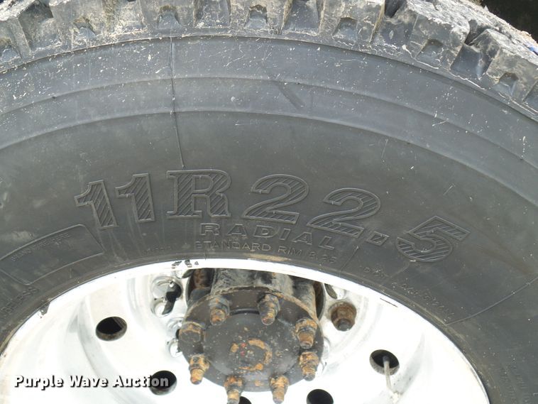 image for item DL0976 2002 International 5500i  dump truck