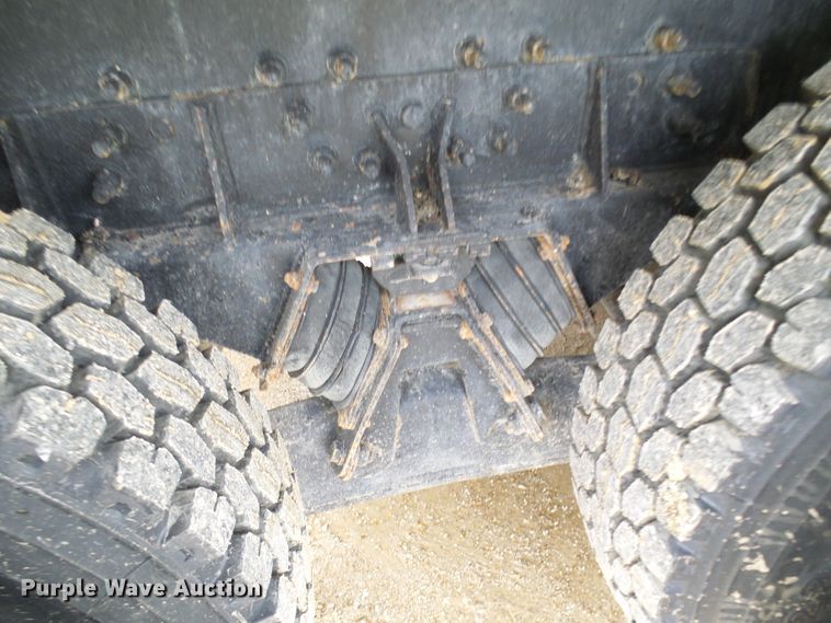 image for item DL0976 2002 International 5500i  dump truck