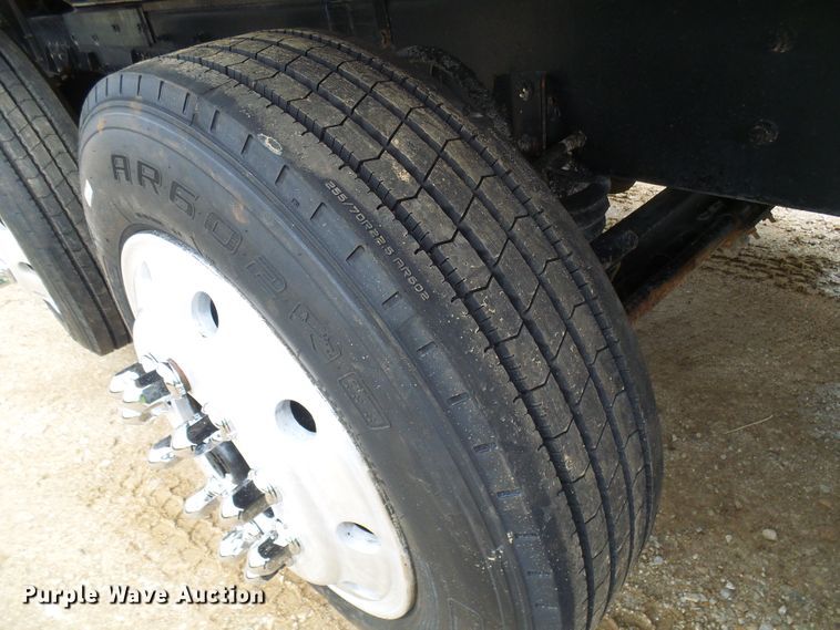 image for item DL0976 2002 International 5500i  dump truck