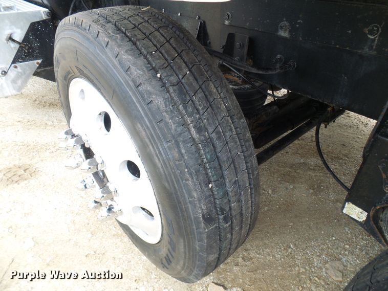 image for item DL0976 2002 International 5500i  dump truck