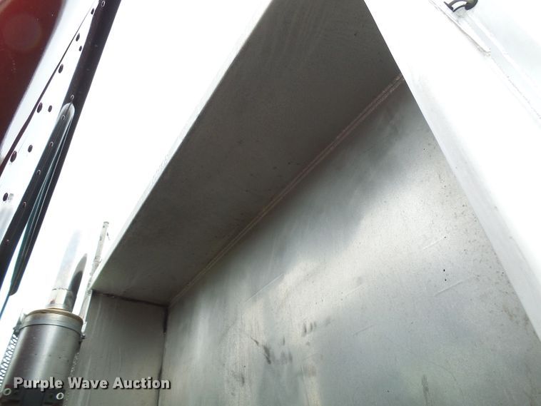 image for item DL0976 2002 International 5500i  dump truck