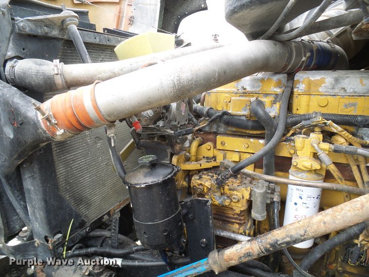 image for item DL0976 2002 International 5500i  dump truck