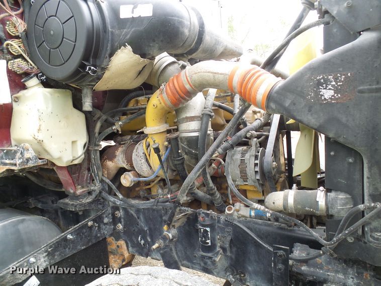 image for item DL0976 2002 International 5500i  dump truck