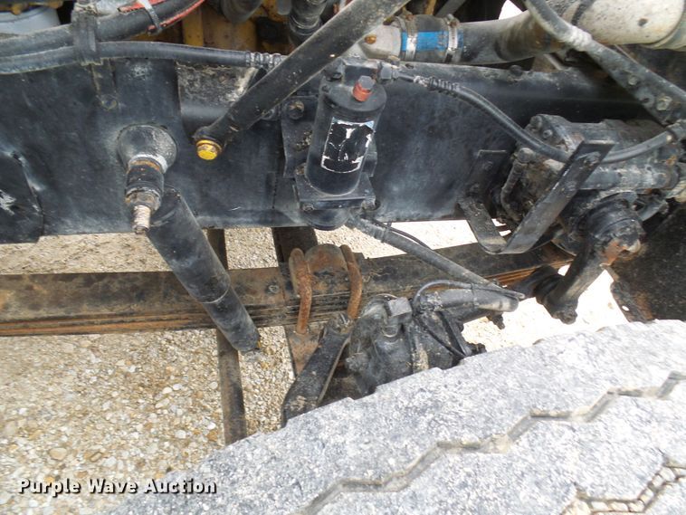 image for item DL0976 2002 International 5500i  dump truck