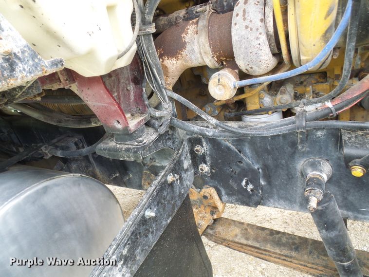 image for item DL0976 2002 International 5500i  dump truck